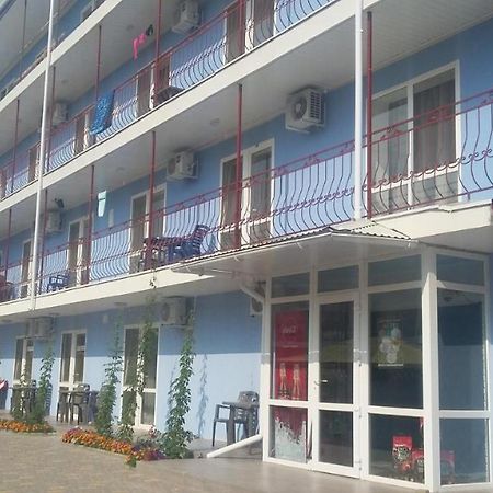 Гостиница "Атлант" Zaliznyy Port Exterior photo