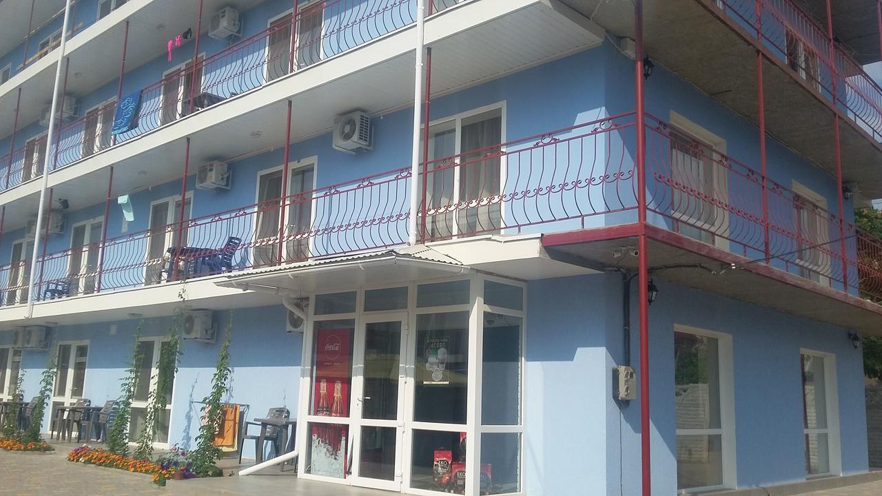 Гостиница "Атлант" Zaliznyy Port Exterior photo